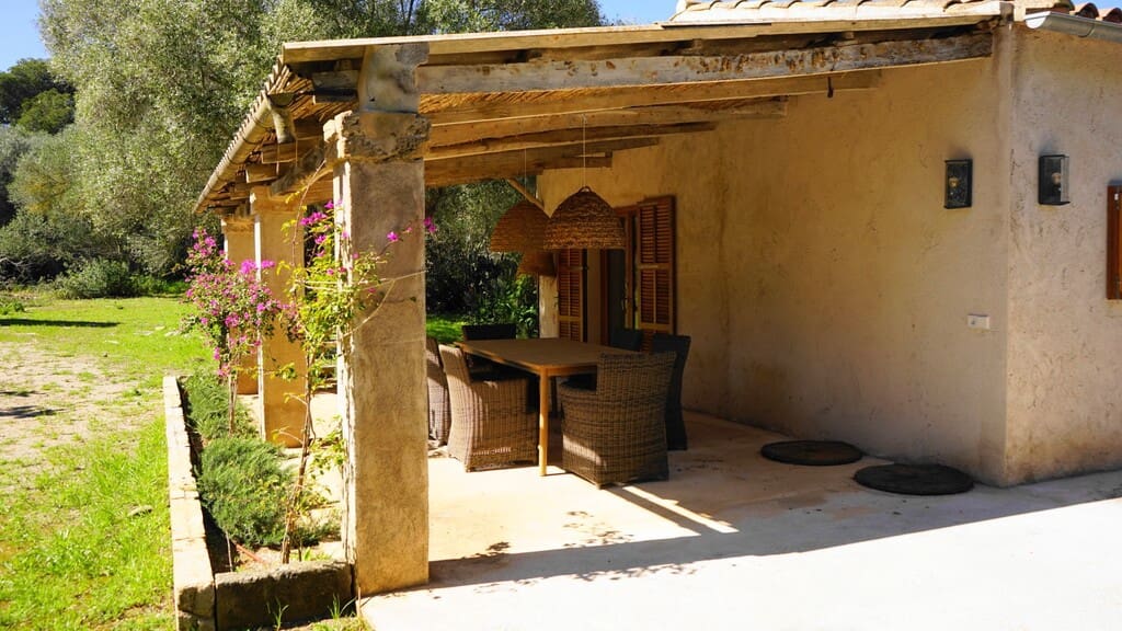 3 bedroom Finca/Country House for rent in Canyamel with garage - € 4,300 (Ref: 9758712)
