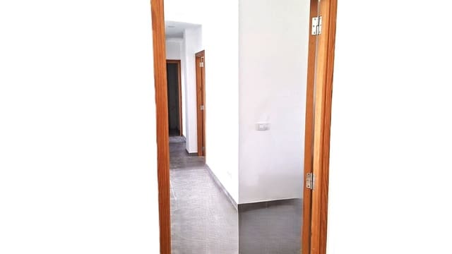 3 bedroom Flat for rent in Portocristo / Port de Manacor, Manacor - € 1,700 (Ref: 9761812)