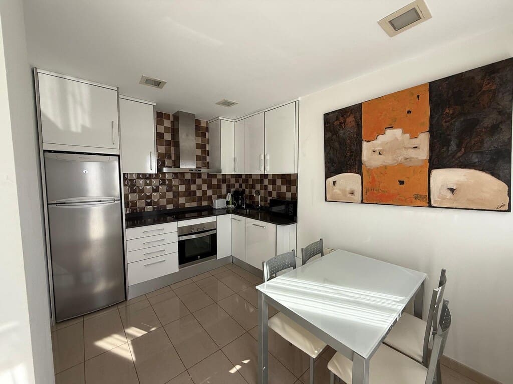 2 quarto Apartamento para arrendar em Cala Millor com piscina - 2 800 € (Ref: 9786771)