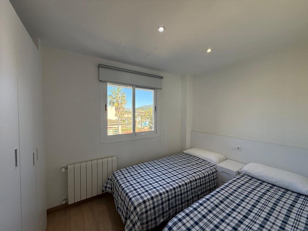 2 quarto Apartamento para arrendar em Cala Millor com piscina - 2 800 € (Ref: 9786771)