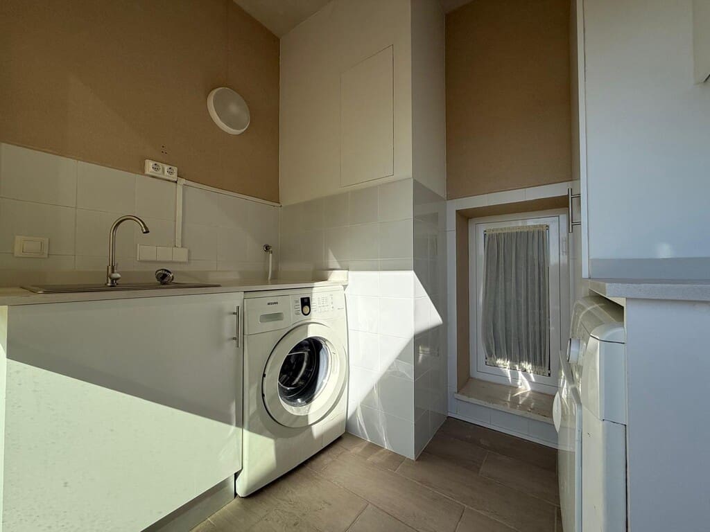 2 quarto Apartamento para arrendar em Cala Millor com piscina - 2 800 € (Ref: 9786771)