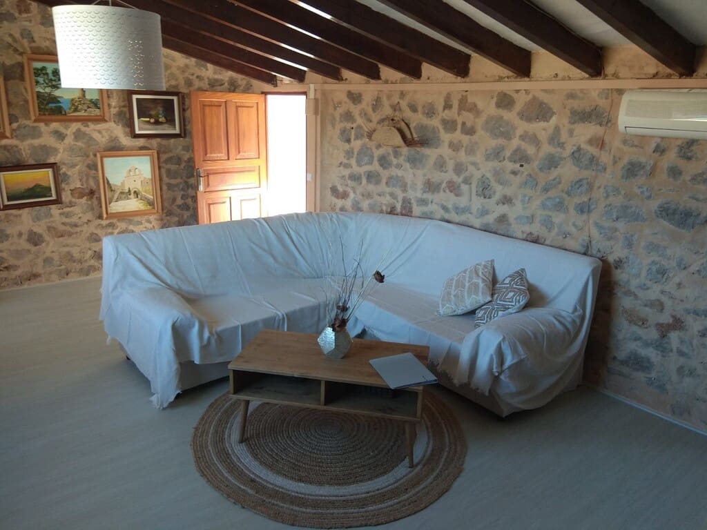 Finca/Maison de Campagne de 4 chambres à louer à Arta avec piscine - 2 500 € (Ref: 9788244)