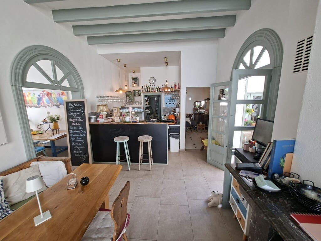 Restaurant/Bar à louer à Arta - 2 100 € (Ref: 9788245)