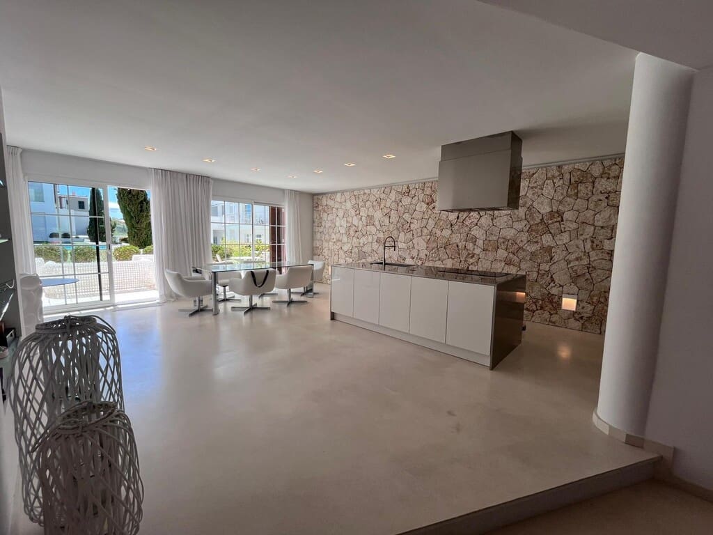 3 sypialnia Apartament na sprzedaż w Portocristo / Port de Manacor z basenem - 799 000 € (Ref: 9805303)