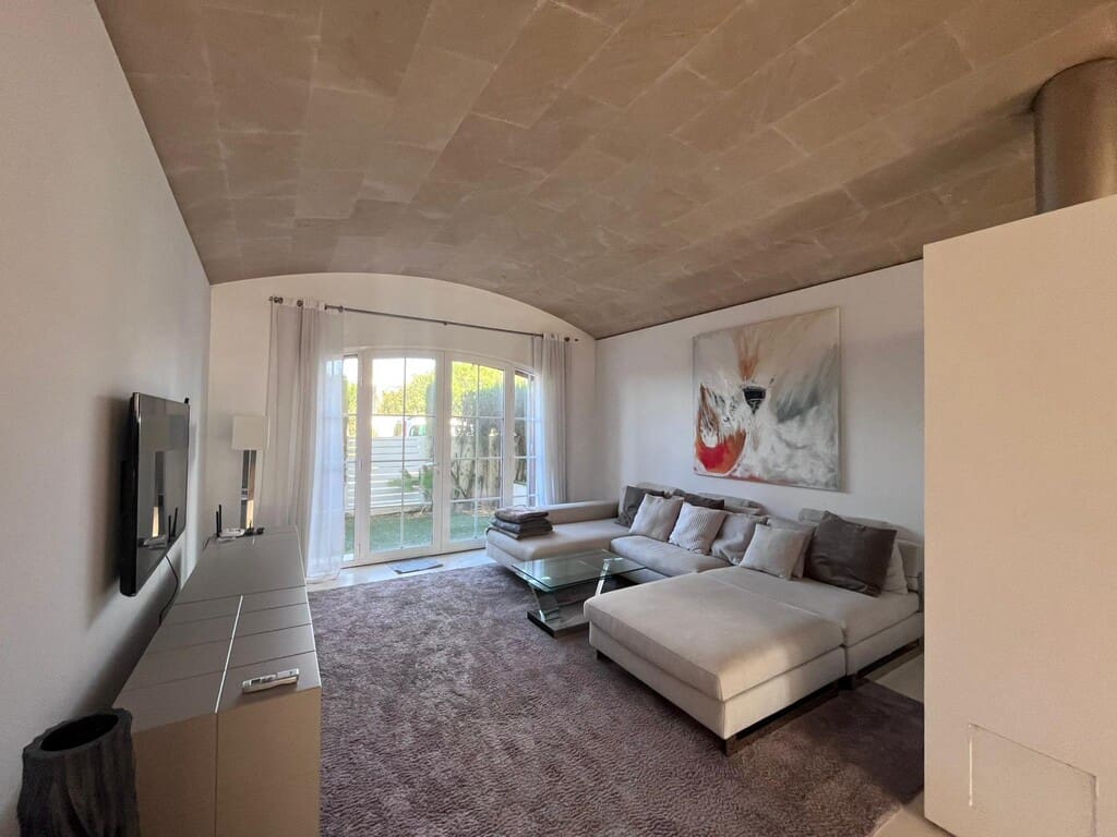 3 sypialnia Apartament na sprzedaż w Portocristo / Port de Manacor z basenem - 799 000 € (Ref: 9805303)