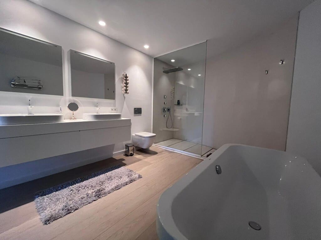 3 sypialnia Apartament na sprzedaż w Portocristo / Port de Manacor z basenem - 799 000 € (Ref: 9805303)