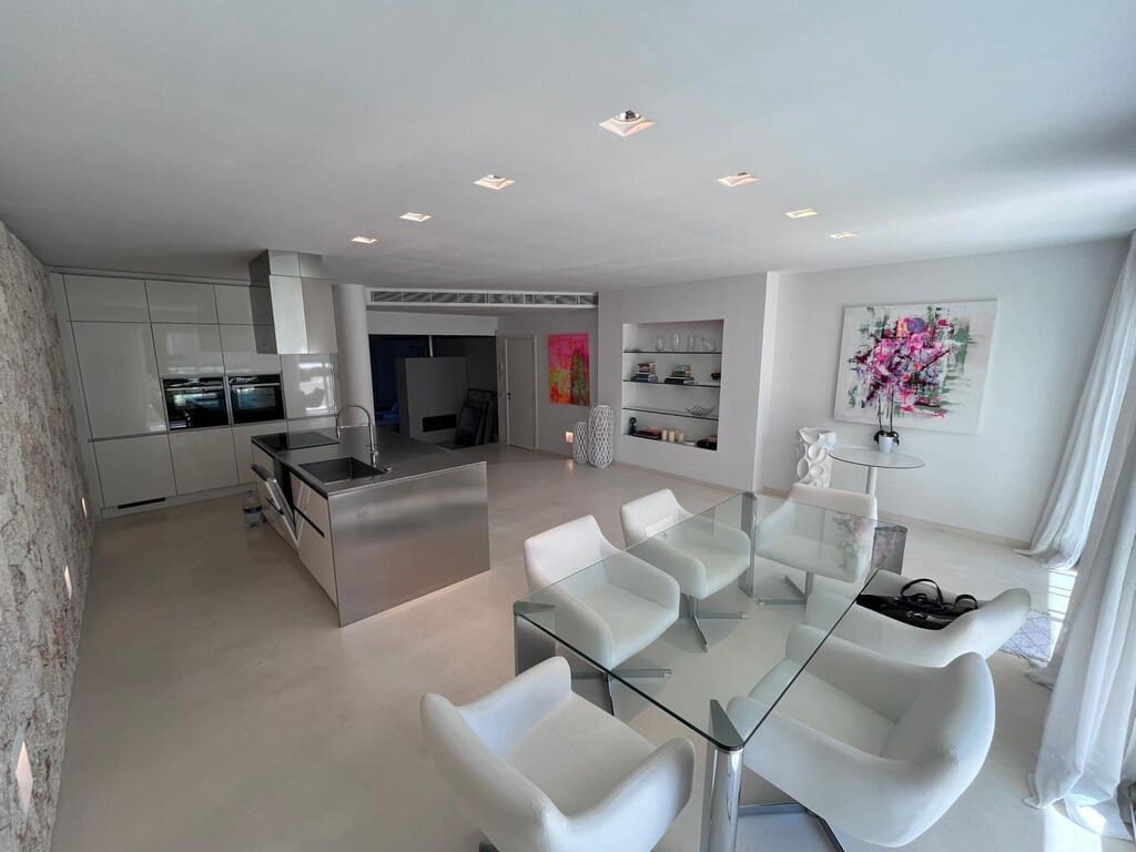 3 sypialnia Apartament na sprzedaż w Portocristo / Port de Manacor z basenem - 799 000 € (Ref: 9805303)