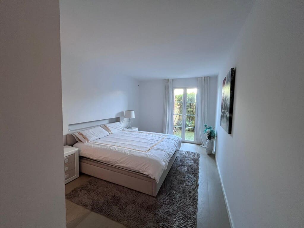 3 sypialnia Apartament na sprzedaż w Portocristo / Port de Manacor z basenem - 799 000 € (Ref: 9805303)