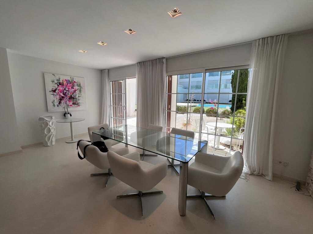 3 sypialnia Apartament na sprzedaż w Portocristo / Port de Manacor z basenem - 799 000 € (Ref: 9805303)