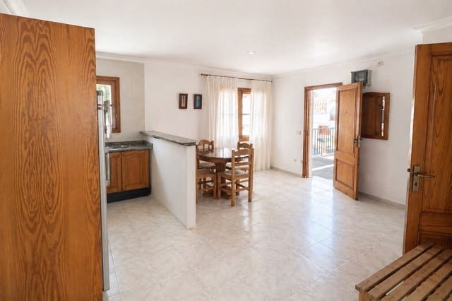 3 quarto Apartamento para arrendar em Cala Ratjada, Capdepera - 2 000 € (Ref: 9805304)