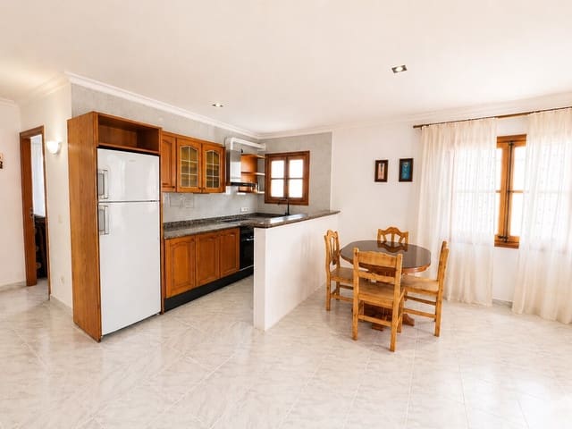 3 quarto Apartamento para arrendar em Cala Ratjada, Capdepera - 2 000 € (Ref: 9805304)