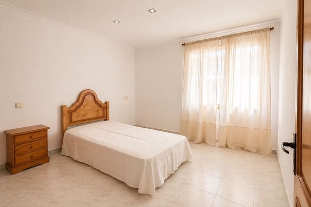 3 quarto Apartamento para arrendar em Cala Ratjada, Capdepera - 2 000 € (Ref: 9805304)