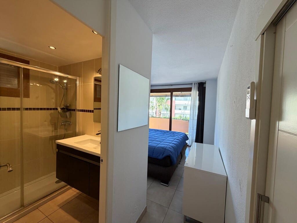 2 bedroom Apartment for rent in Cala Bona with pool - € 1,500 (Ref: 9880732)