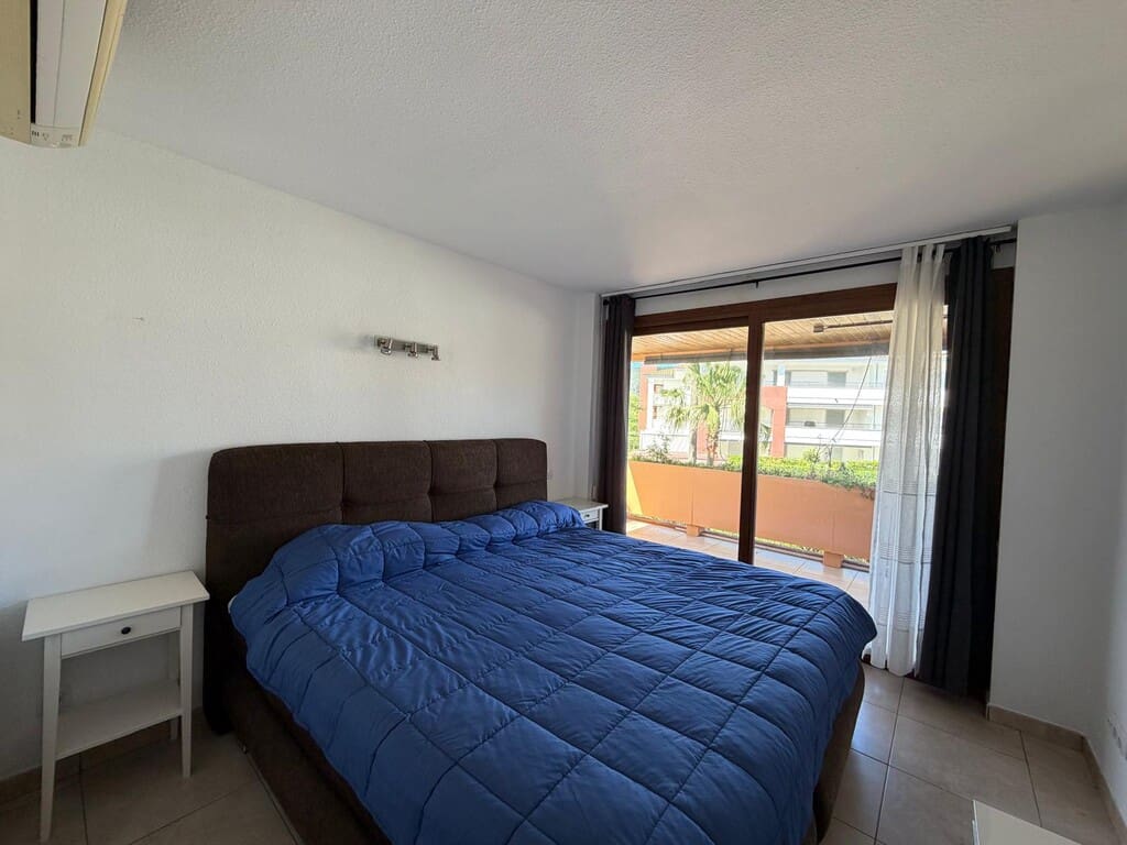2 bedroom Apartment for rent in Cala Bona with pool - € 1,500 (Ref: 9880732)