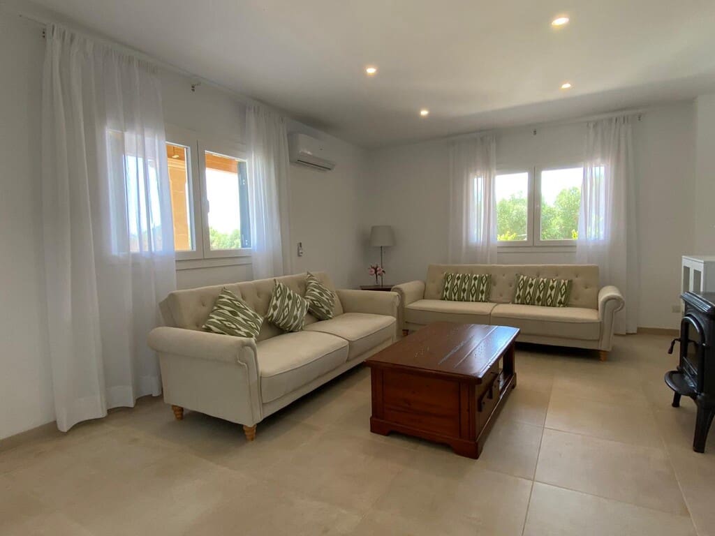 5 sypialnia Finka/Dom wiejski do wynajęcia w Arta z basenem - 4 700 € (Ref: 9899012)