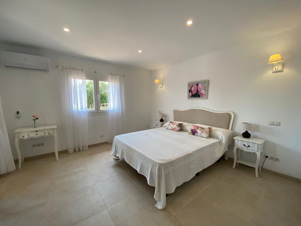 5 sypialnia Finka/Dom wiejski do wynajęcia w Arta z basenem - 4 700 € (Ref: 9899012)