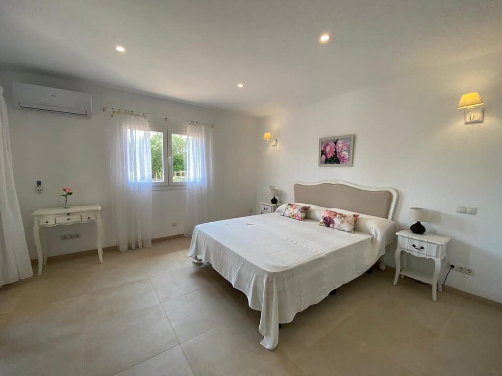 5 sypialnia Finka/Dom wiejski do wynajęcia w Arta z basenem - 4 700 € (Ref: 9899012)