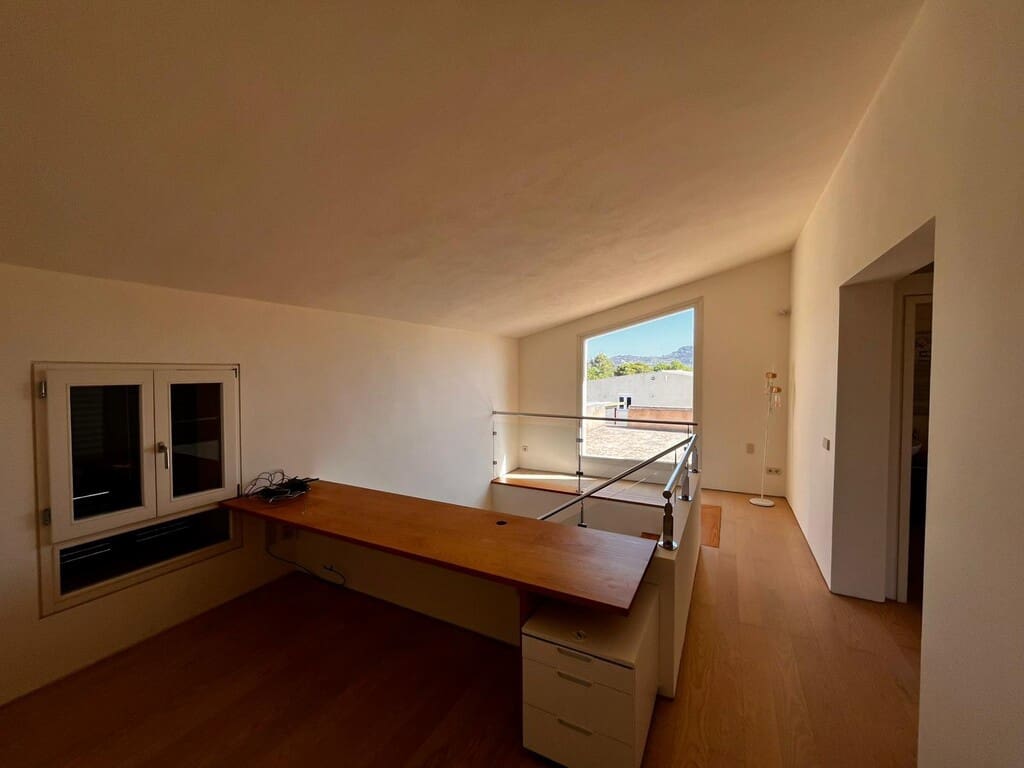 4 slaapkamer Finca/Landhuis te huur in Sant Llorenc des Cardassar met zwembad garage - € 3.000 (Ref: 9906812)
