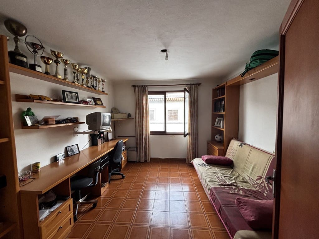 9 slaapkamer Huis te koop in Arta - € 585.000 (Ref: 9953885)