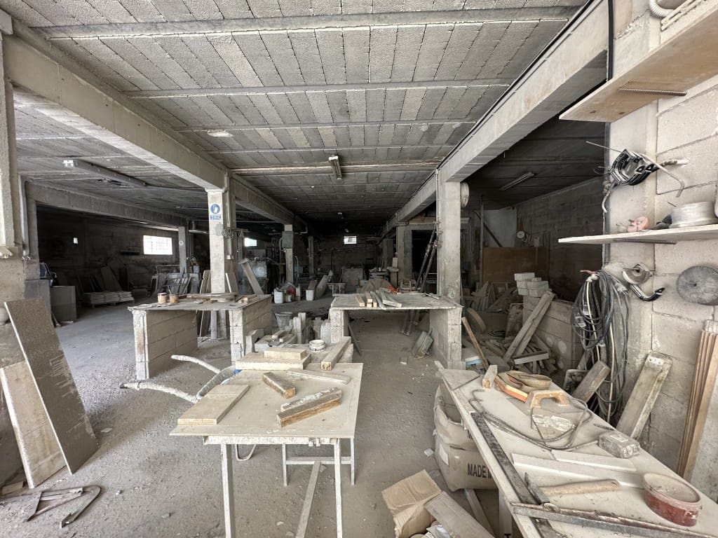 Commercieel te koop in Arta - € 750.000 (Ref: 9966303)