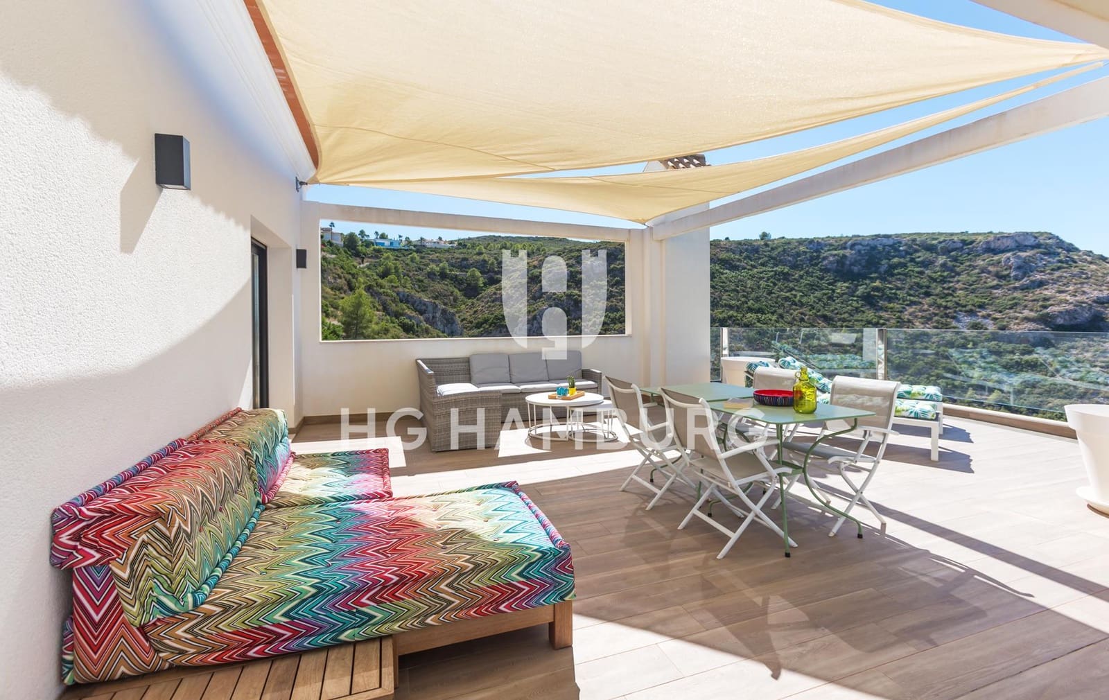 3 bedroom Villa for sale in Denia with pool garage - € 950,000 (Ref: 9572076)