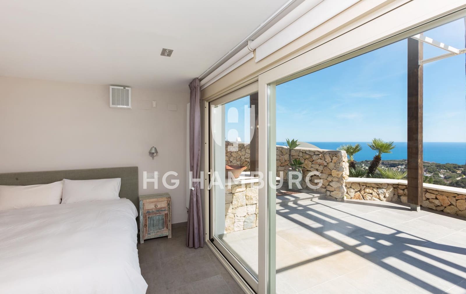 4 bedroom Villa for sale in Benissa with pool garage - € 1,750,000 (Ref: 9578988)