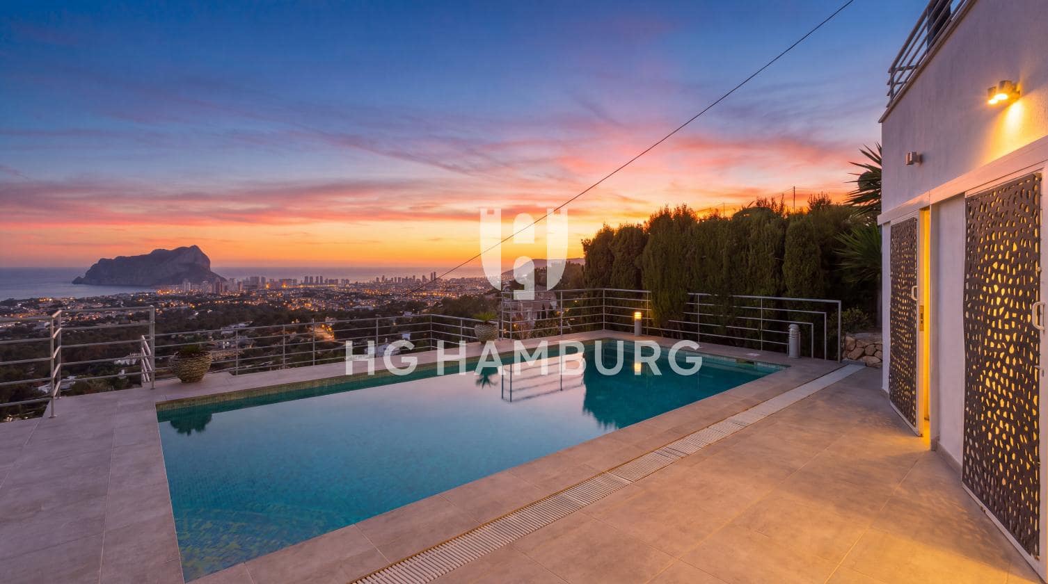 4 bedroom Villa for sale in Benissa with pool garage - € 1,750,000 (Ref: 9578988)