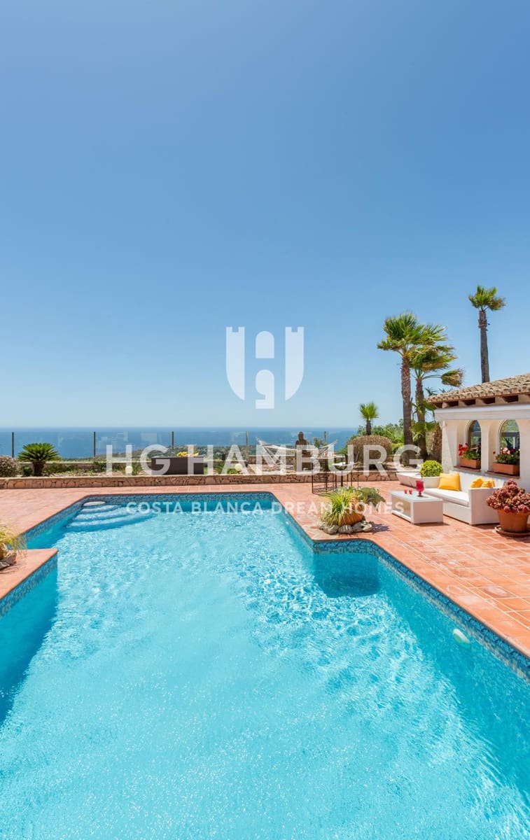 4 bedroom Villa for sale in Teulada-Moraira with pool garage - € 2,495,000 (Ref: 9579988)