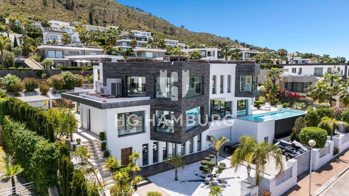 5 soverom Villa til salgs i Javea / Xabia med svømmebasseng garasje - € 2 350 000 (Ref: 9579991)