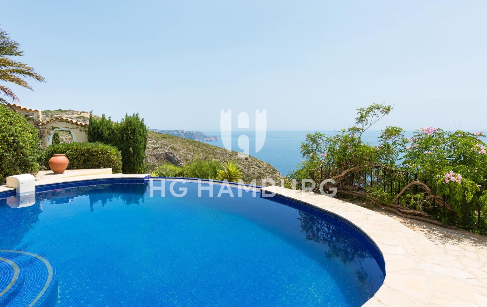 4 soveværelse Villa til salg i Cumbre del Sol med swimmingpool garage - € 1.545.000 (Ref: 9584562)