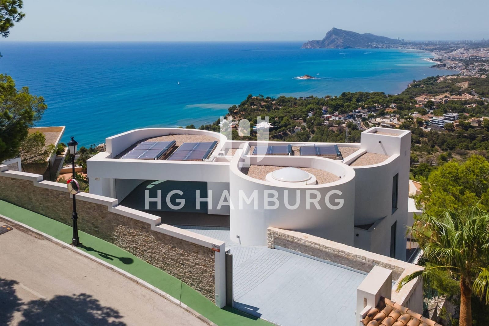 3 sypialnia Willa na sprzedaż w Altea z basenem garażem - 3 500 000 € (Ref: 9584680)