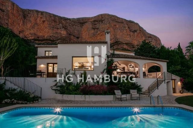 Chalet de 5 habitaciones en Javea / Xàbia en venta con piscina garaje - 1.395.000 € (Ref: 9586826)