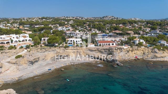 Chalet de 4 habitaciones en Teulada-Moraira en venta con piscina garaje - 2.995.000 € (Ref: 9587993)