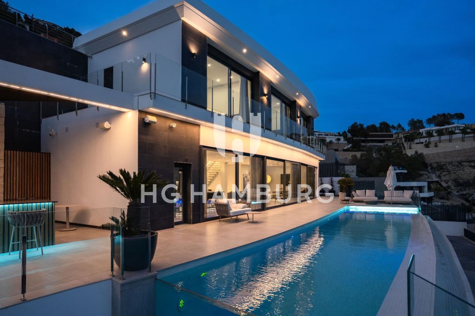 5 bedroom Villa for sale in Benissa with pool garage - € 3,500,000 (Ref: 9588309)