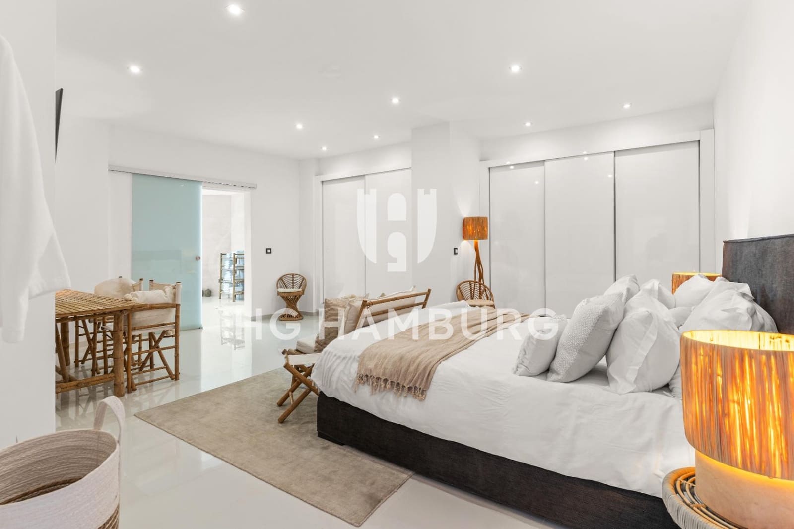 5 bedroom Villa for sale in Benissa with pool garage - € 3,500,000 (Ref: 9588309)