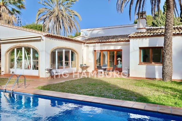 3 soveværelse Villa til salg i Javea / Xàbia med swimmingpool - € 895.000 (Ref: 9592157)