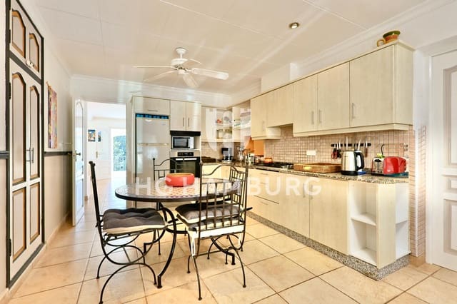 Chalet de 4 habitaciones en Javea / Xàbia en venta con piscina garaje - 750.000 € (Ref: 9592167)