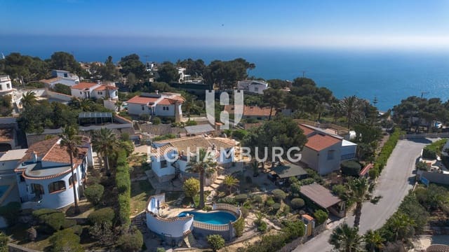 Chalet de 2 habitaciones en Javea / Xàbia en venta con piscina - 995.000 € (Ref: 9664051)