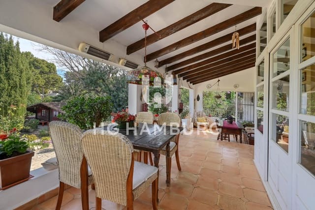 Chalet de 4 habitaciones en Javea / Xàbia en venta con piscina - 870.000 € (Ref: 9733725)