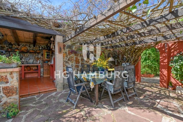 Chalet de 4 habitaciones en Javea / Xàbia en venta con piscina - 870.000 € (Ref: 9733725)