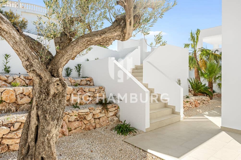 4 bedroom Villa for sale in Cumbre del Sol with pool garage - € 1,300,000 (Ref: 9733764)