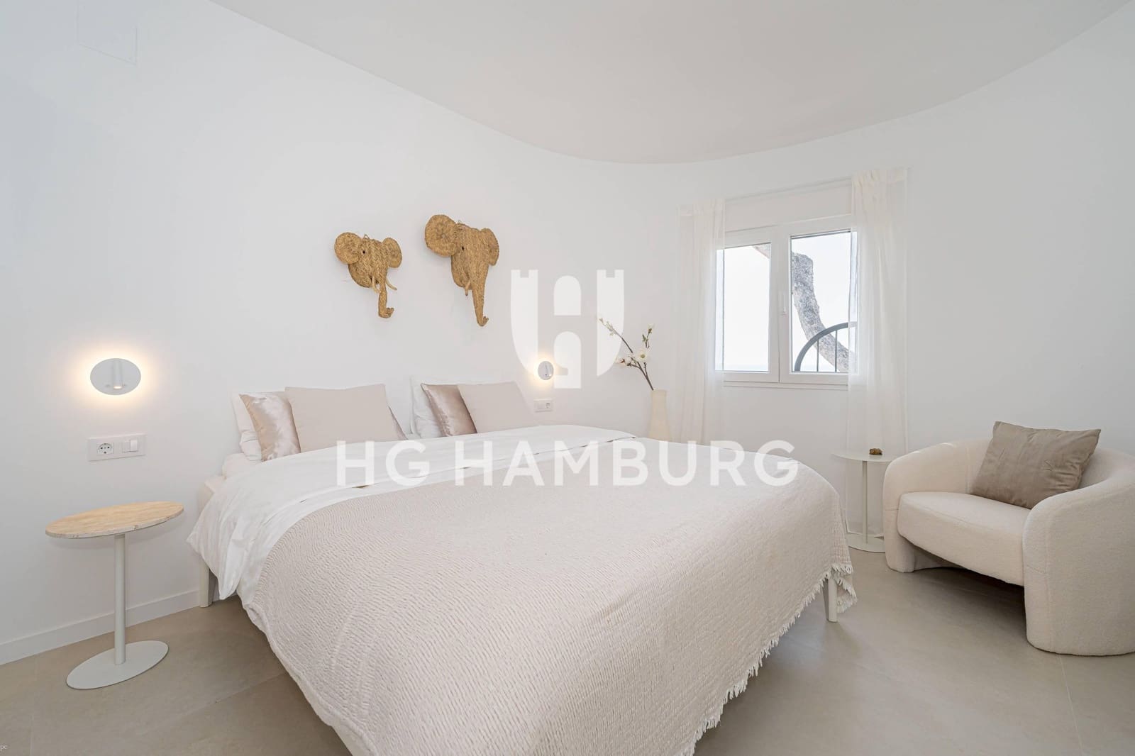 4 bedroom Villa for sale in Moraira with pool garage - € 1,395,000 (Ref: 9882401)