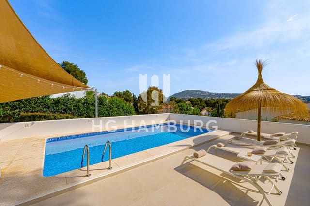 4 makuuhuone Huvila myytävänä paikassa Moraira, Teulada-Moraira mukana uima-altaan 
autotalli - 1 395 000 € (Ref: 9882401)