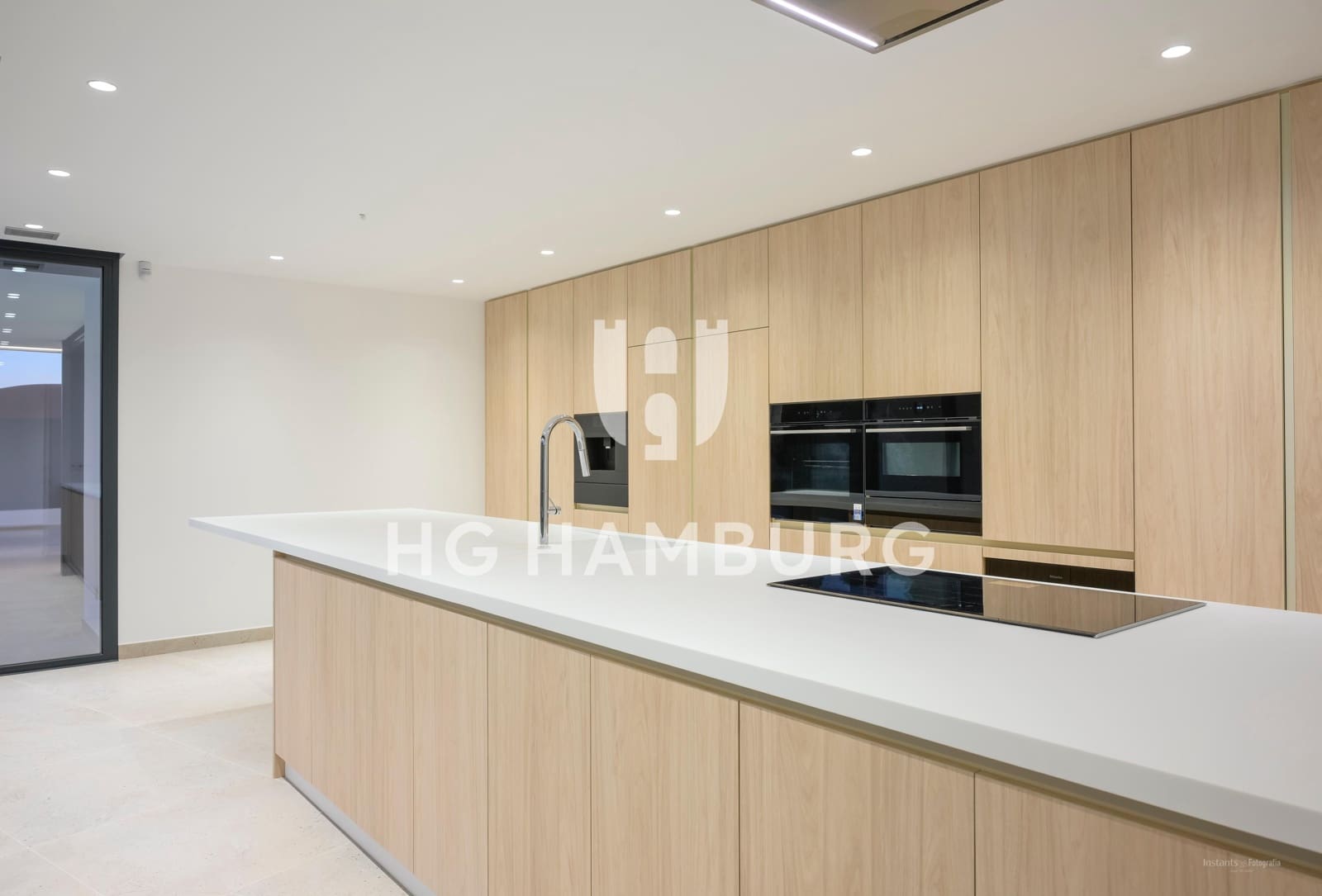 4 bedroom Villa for sale in Altea with pool garage - € 2,250,000 (Ref: 9956118)