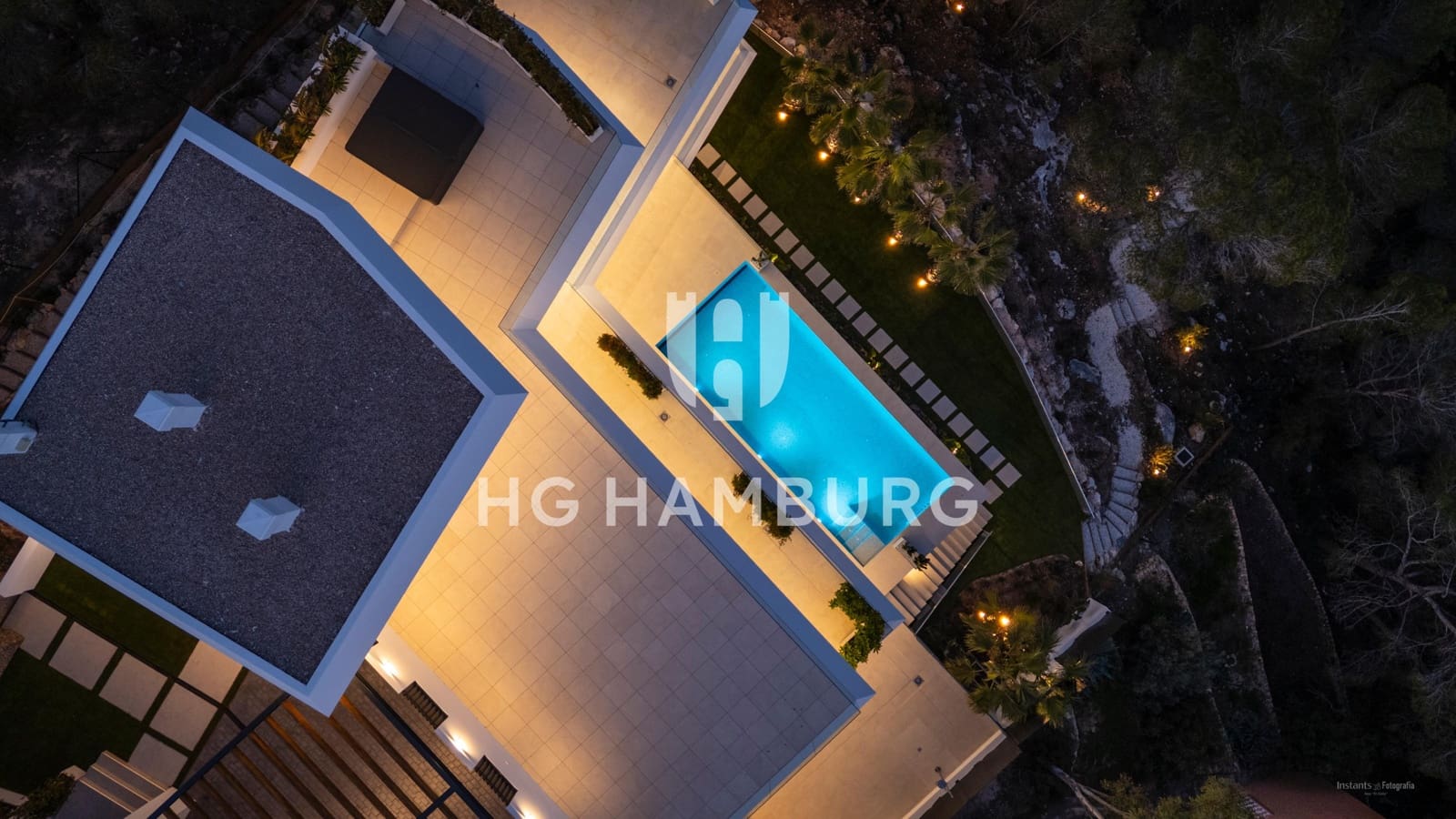 4 bedroom Villa for sale in Altea with pool garage - € 2,250,000 (Ref: 9956118)