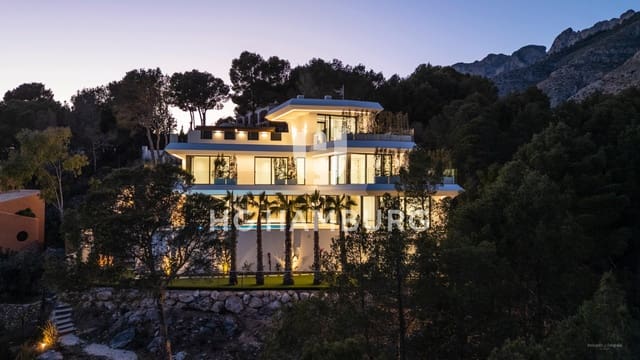 4 sypialnia Willa na sprzedaż w Altea z basenem garażem - 2 250 000 € (Ref: 9956118)