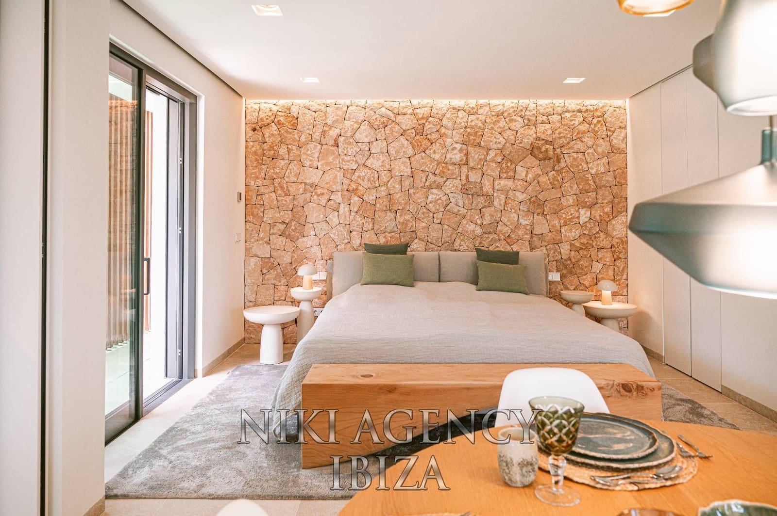 2 bedroom Apartment for sale in Ibiza / Eivissa town with pool garage - € 1,875,000 (Ref: 10002580)