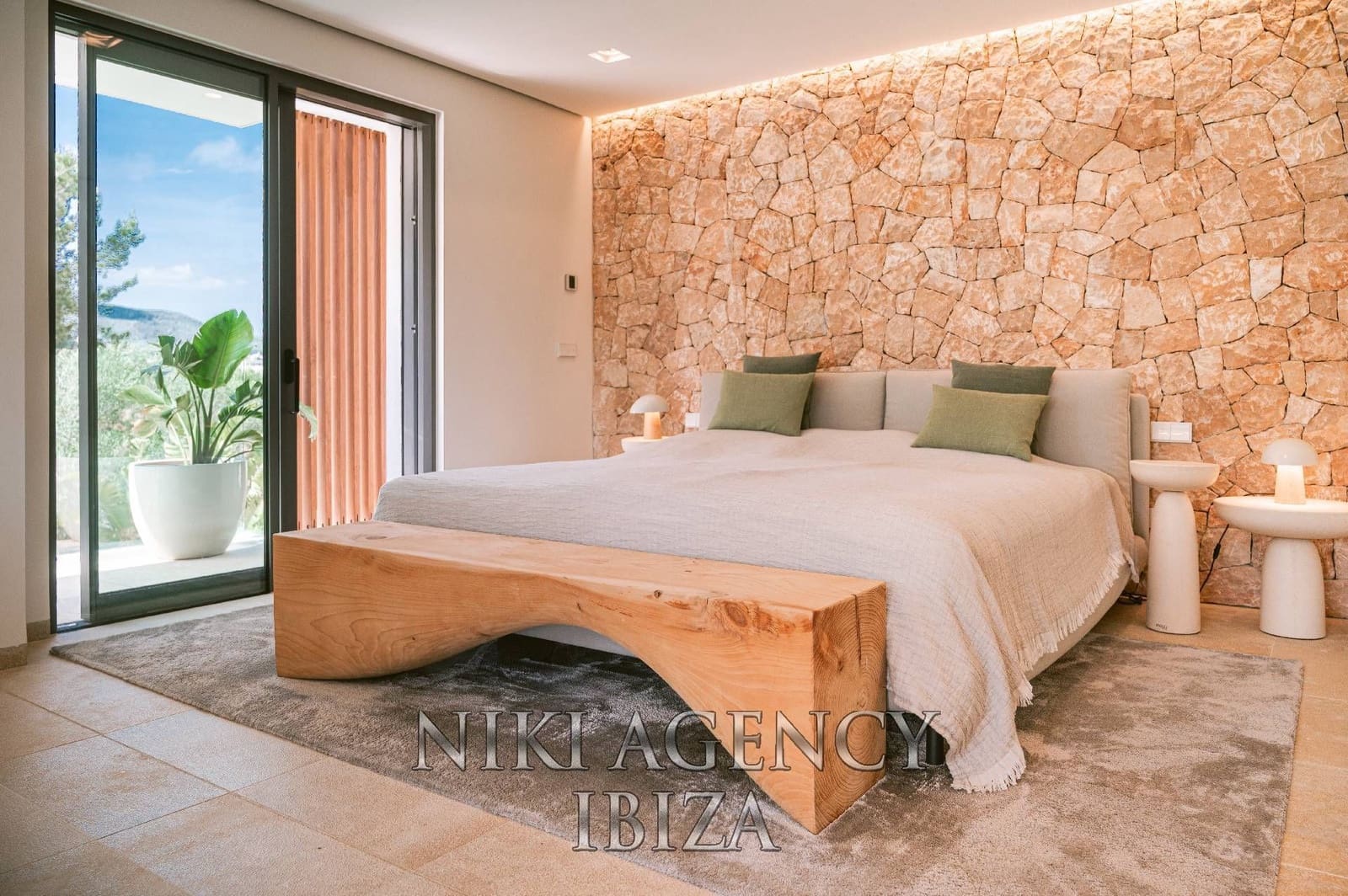 2 bedroom Apartment for sale in Ibiza / Eivissa town with pool garage - € 1,875,000 (Ref: 10002580)