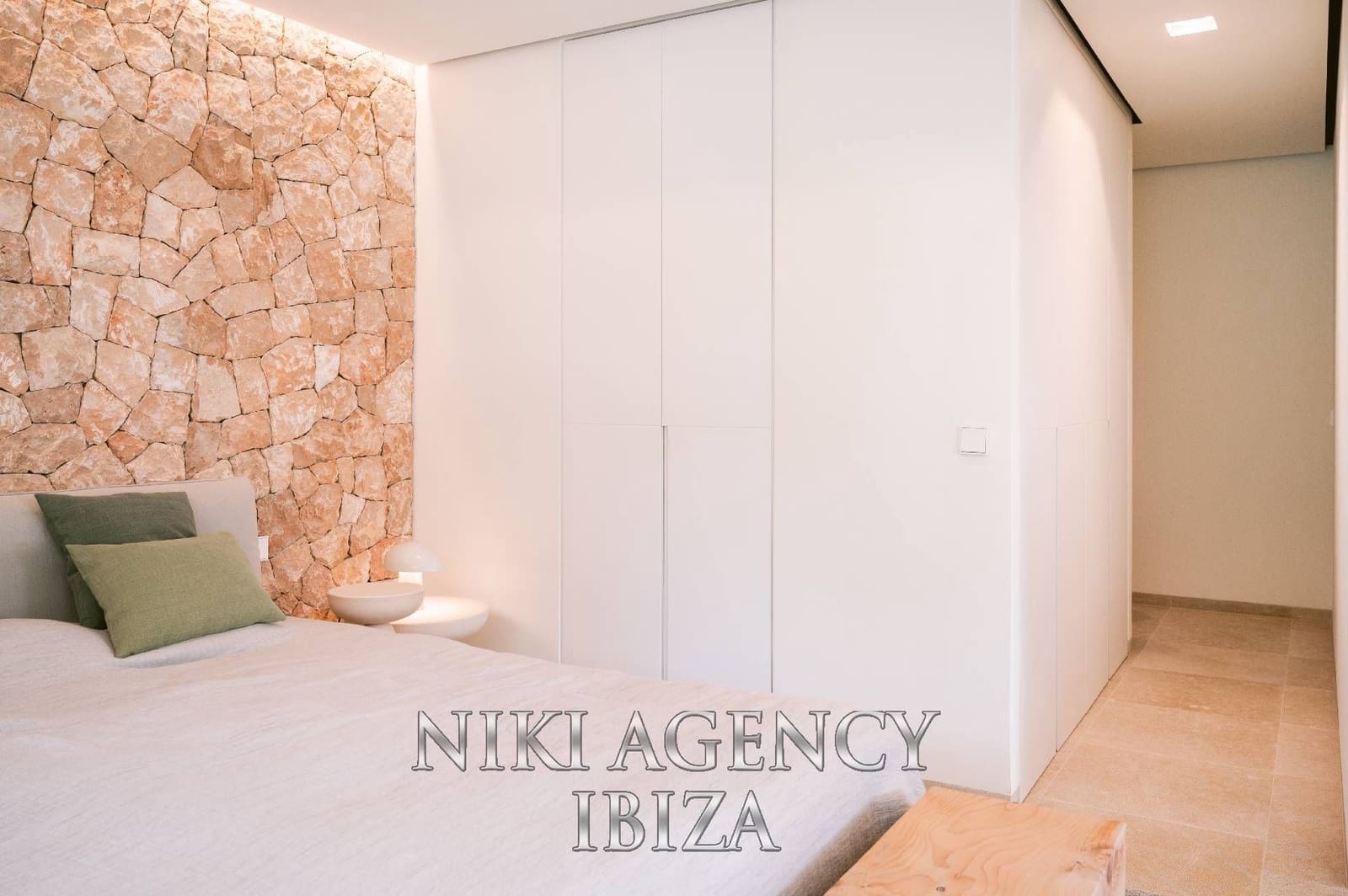 2 bedroom Apartment for sale in Ibiza / Eivissa town with pool garage - € 1,875,000 (Ref: 10002580)