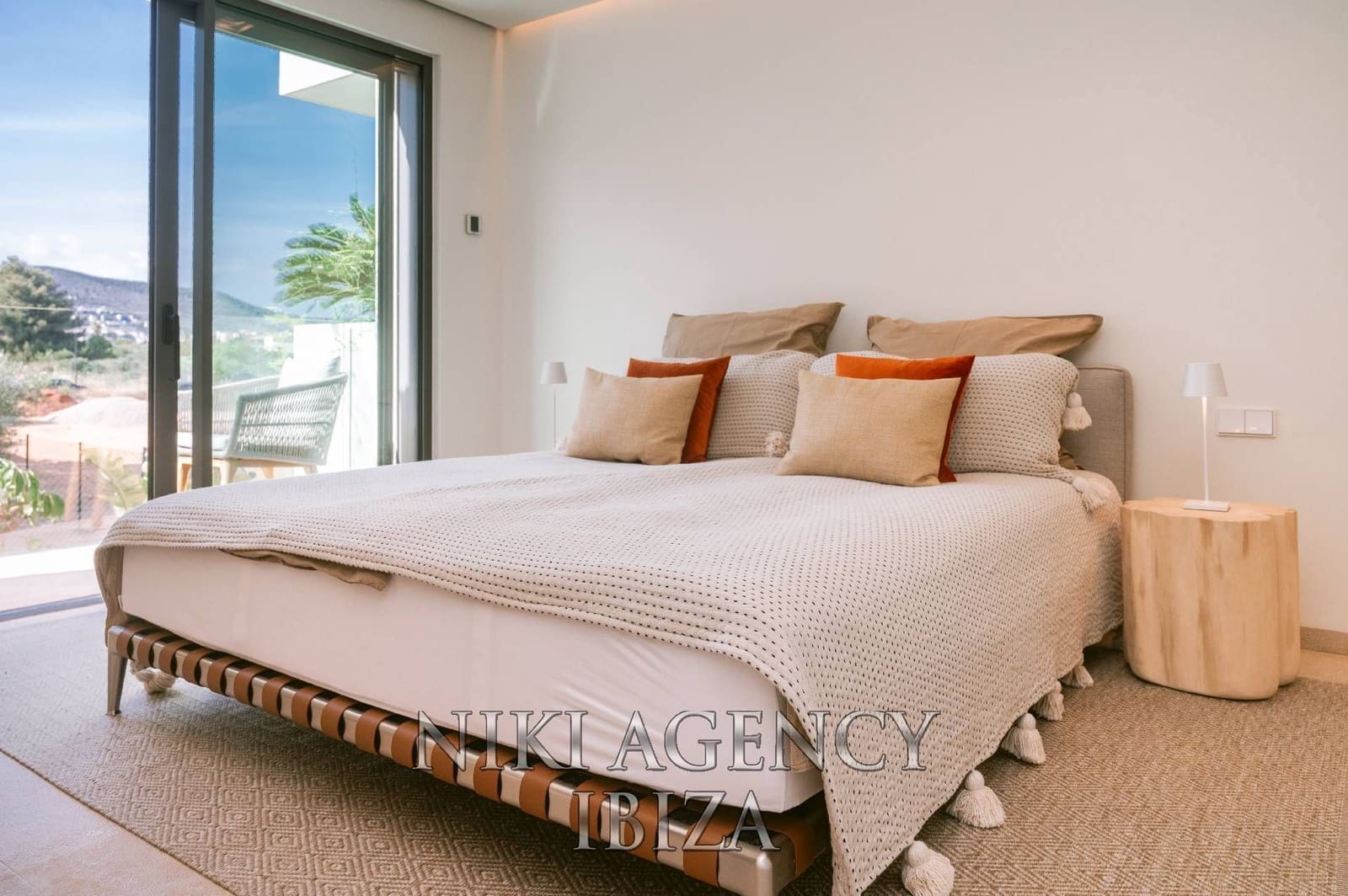 2 bedroom Apartment for sale in Ibiza / Eivissa town with pool garage - € 1,875,000 (Ref: 10002580)